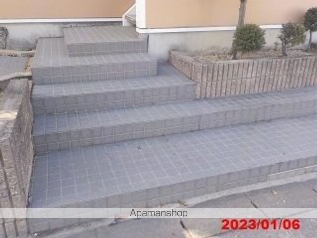 レオパレスシーマンニア[1K/22.35m2]のエントランス3