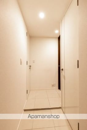 パークホームズ初台[1LDK/39.65m2]の玄関