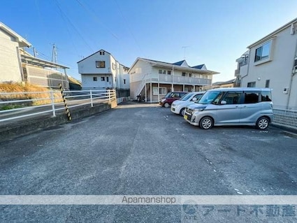 エルディム畑寺[2DK/46.13m2]の駐車場1