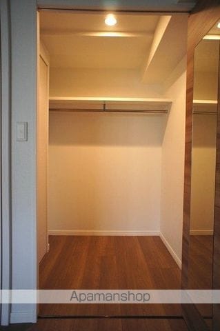 エンクレスト県庁前の内装写真