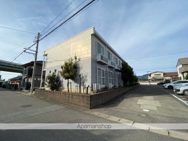 レオパレス長谷川の外観写真