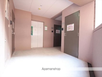 グレイスパル清水[1R/29.6m2]のエントランス