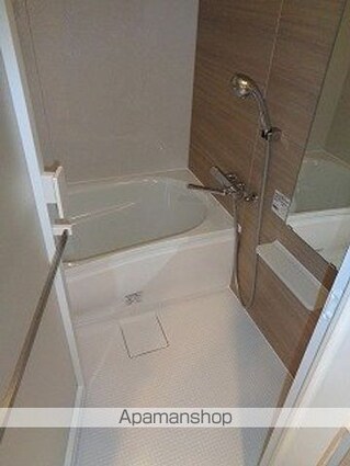 ルーブル三軒茶屋伍番館[1K/25.52m2]のバス