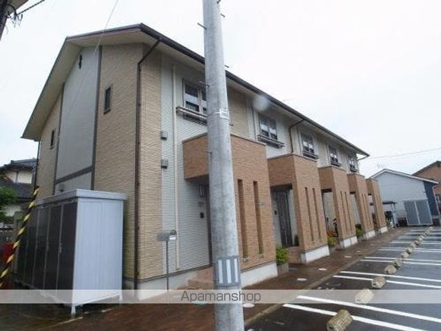RAFFINE FLEURIIA棟の外観写真