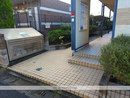 レオパレスグリーンビレッジ[1K/19.87m2]のエントランス