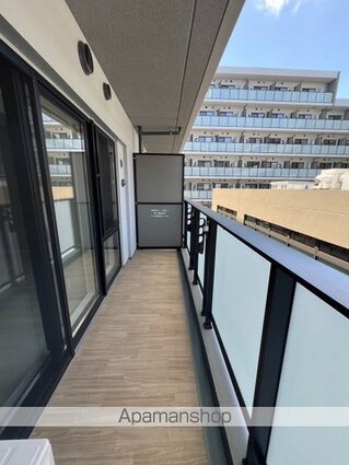 東京都新宿区百人町３丁目[1LDK/42.35m2]のバルコニー