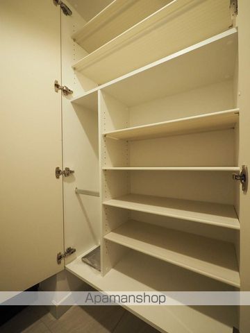 ルネフラッツ谷町四丁目の内装写真