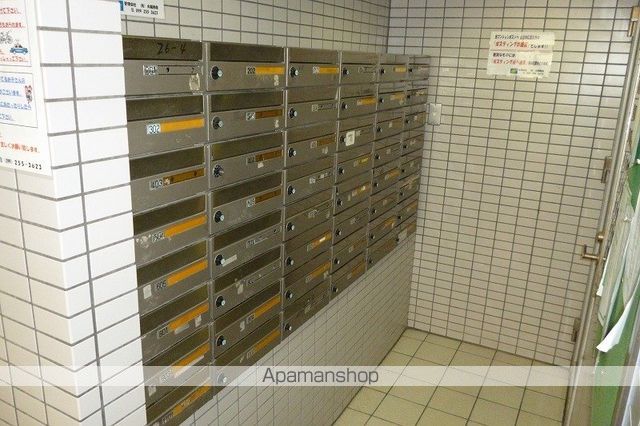 アベニュー高麗の玄関写真