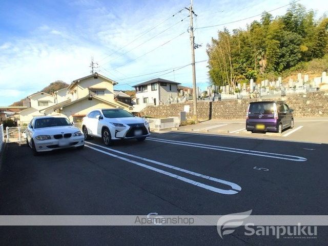 クラール・ヒルのその他写真