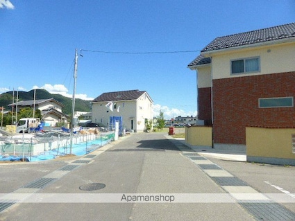 ソラーナ[2LDK/57.32m2]の周辺1