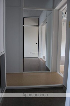 ヴィラナリー本郷１[2DK/38.46m2]の玄関