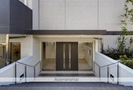 東京都世田谷区代沢２丁目[1K/28.35m2]のエントランス