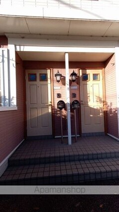 メゾンドールⅡ[2DK/42.77m2]のエントランス1