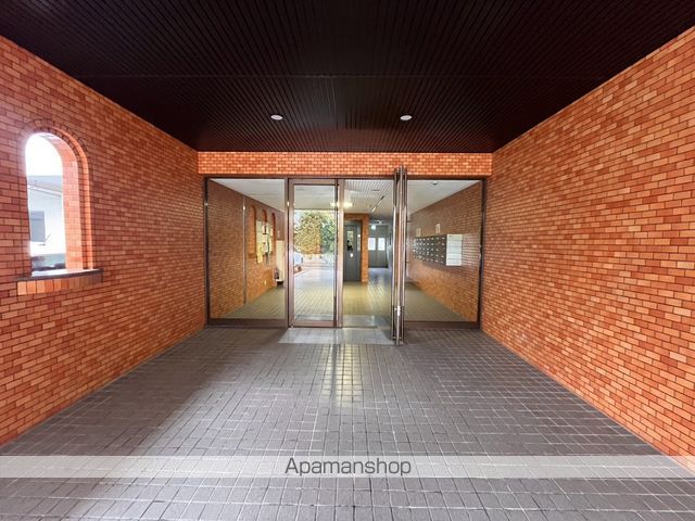 大産高取マンションの玄関写真