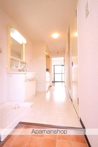 ホワイトシャトー大橋参番館の内装写真