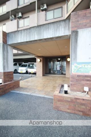 アジュール下中野の玄関写真