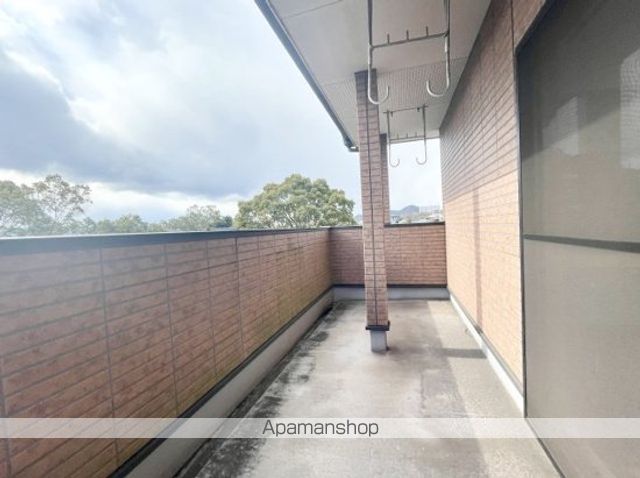 福山市 2階建 築23年の内装写真