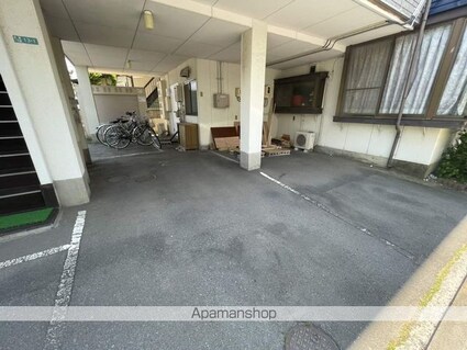 長野県長野市若里１丁目[1DK/35m2]の駐車場