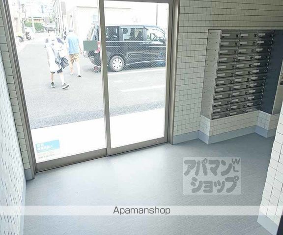 アークリード太秦の玄関写真