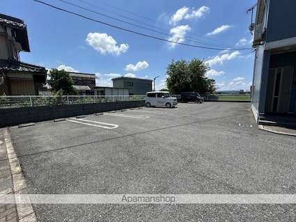 グレイス　ロマーヌⅡ[2LDK/62.32m2]の駐車場