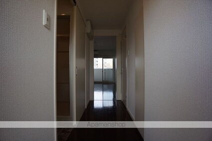 エスポアール泉[1R/24.99m2]の玄関