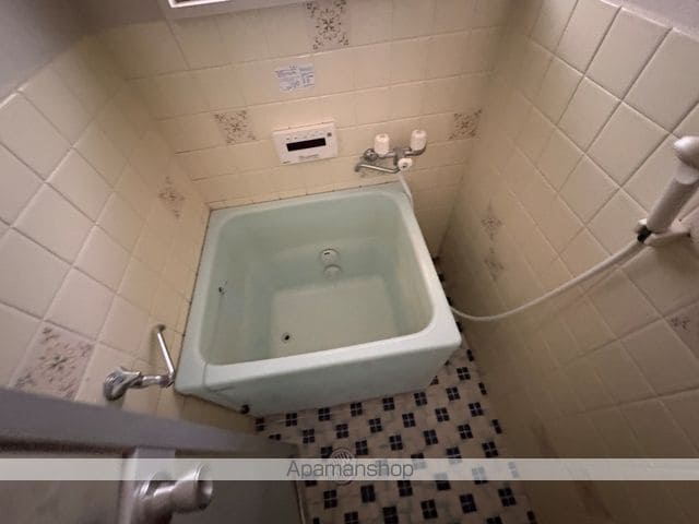 秀栄マンションの内装写真