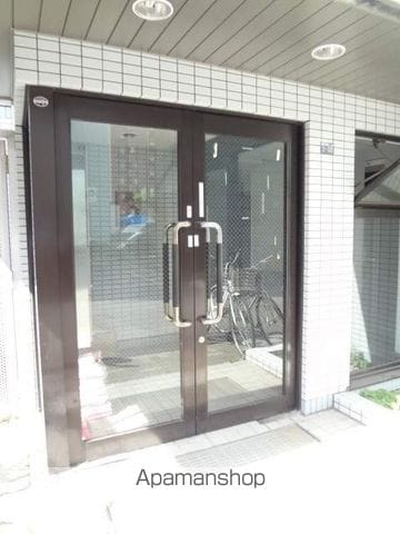 プラスパークN11の玄関写真