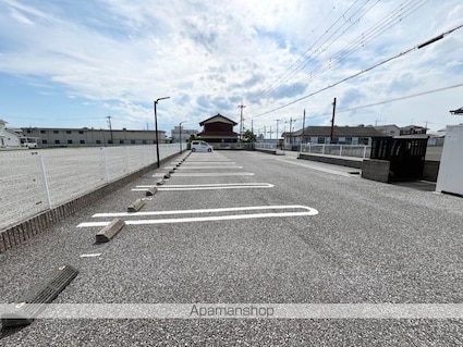 Ｓ．Ｃ．Ｃ．ＨーＫ[1LDK/37.17m2]の駐車場1