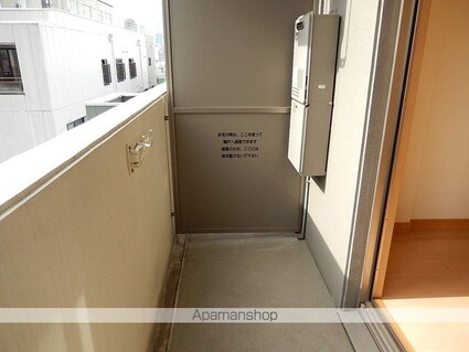 ライブコート泉[1K/24.37m2]のバルコニー