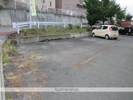 Ｐｒｉｍａｒｙ東黒石野[1K/26.08m2]の駐車場