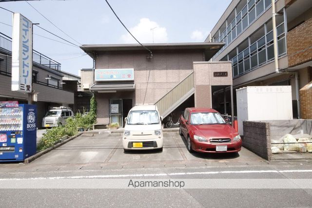 エミネンス三愛の外観写真