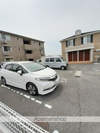 ポコ　ア　ポコ[1LDK/42.8m2]の駐車場