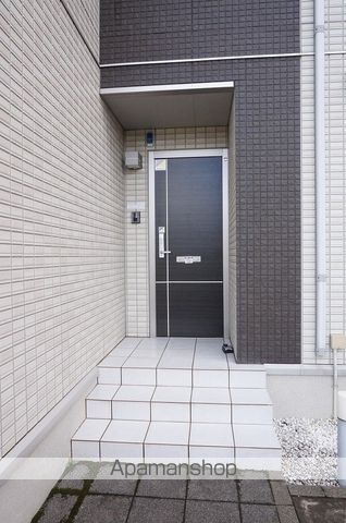 DUPLEX鳳の玄関写真