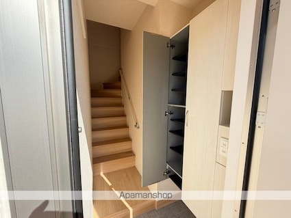 ｕｒｂａｎ　ｏｍａｃｈｉ[1LDK/49.96m2]の玄関