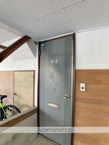 コーポNEW新山の玄関写真