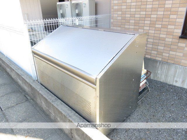パレット名塚の外観写真