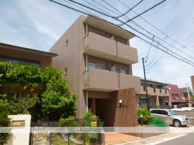 グランハート藤ヶ丘の玄関写真