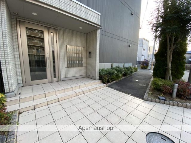 サンシャリテ向丘A棟の玄関写真