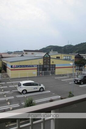 シャーメゾン　クレセント[2LDK/61.2m2]の駐車場1