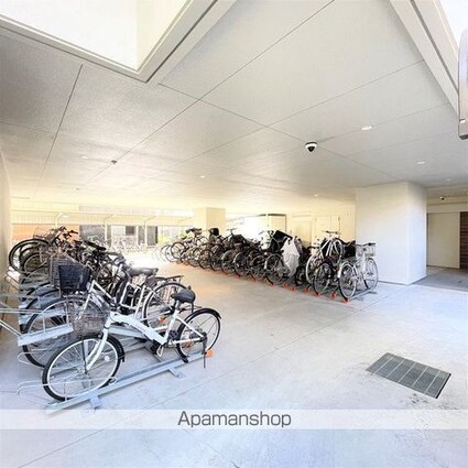 愛知県名古屋市東区泉３丁目[1K/28.76m2]の周辺14