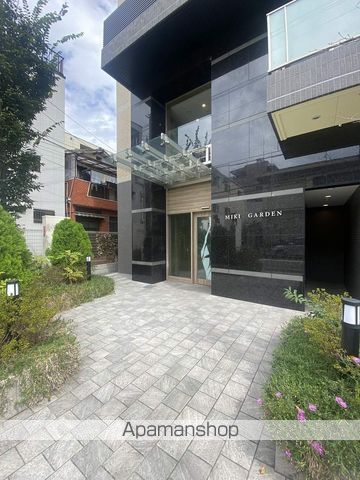 MIKI GARDENの玄関写真