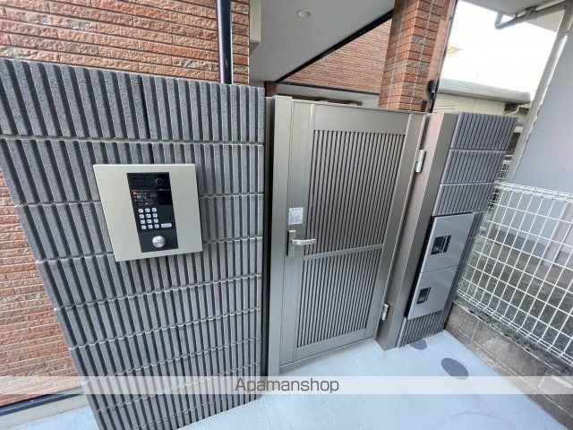 ベイルーム県立大学IIの玄関写真