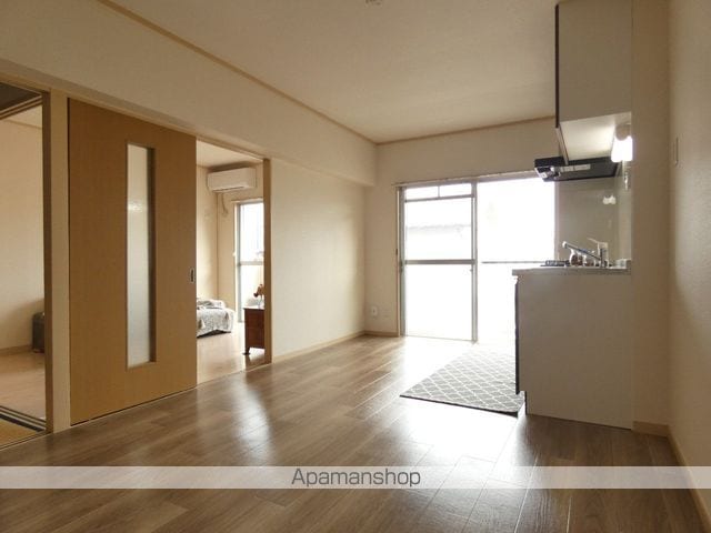 ロワイヤルマンションの内装写真