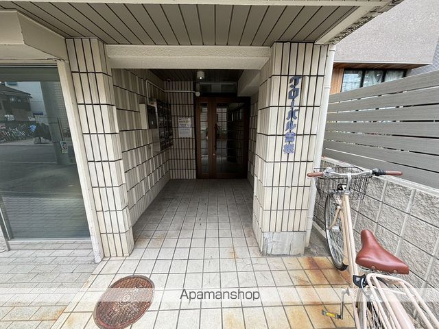 グローバル曽根の玄関写真