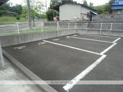 レオパレスＭｉｙａｍａ[1K/23.18m2]の駐車場2