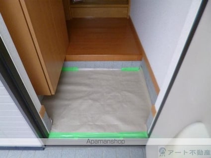 愛媛県松山市山越１丁目[2LDK/58.53m2]の玄関