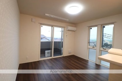 レイワンＡＢ[2LDK/53.77m2]のリビング・居間