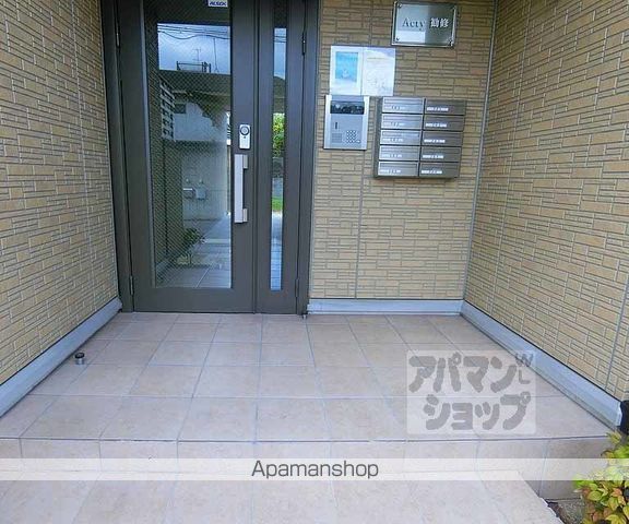 アクティ勧修の玄関写真