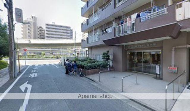 ニックハイム大森海岸の玄関写真