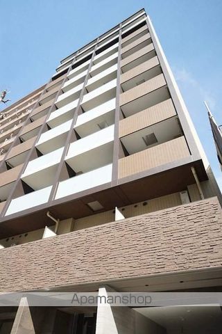 川崎市川崎区新川通のマンションの外観1